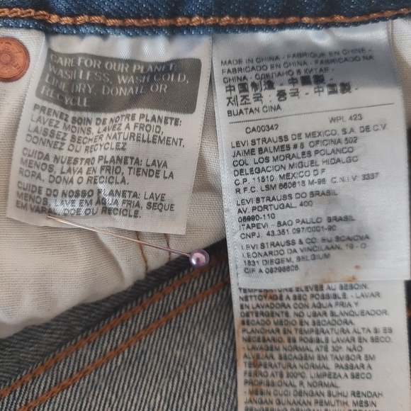 Levi’s Womens 501 Size 30 Cut Off Denim Jean Shorts Button Fly Cotton Distressed - Picture 6 of 12